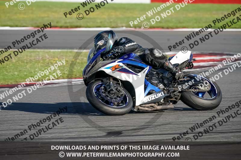 donington no limits trackday;donington park photographs;donington trackday photographs;no limits trackdays;peter wileman photography;trackday digital images;trackday photos